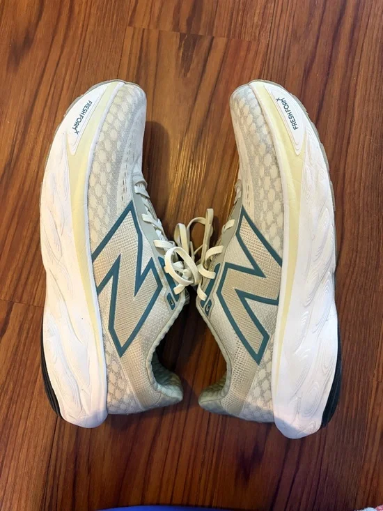 New Balance Light Green Fresh Foam 1080 Running Shoes - Picture 2 of 6